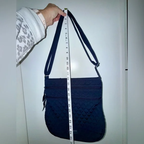 Vera Bradley Navy Blue Quilted Crossbody Hipster Lightweight Bag - Picture 10 of 12